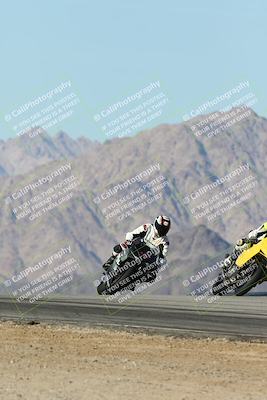 media/Dec-01-2025-Moto Forza (Mon) [[2daa91e15f]]/2-Intermediate Group/Session 4 Turn 9/